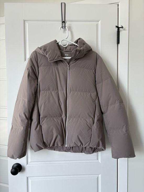 Uniqlo Jackets & Blazers - Uniqlo Seamless Down Puffer Jacket (M)